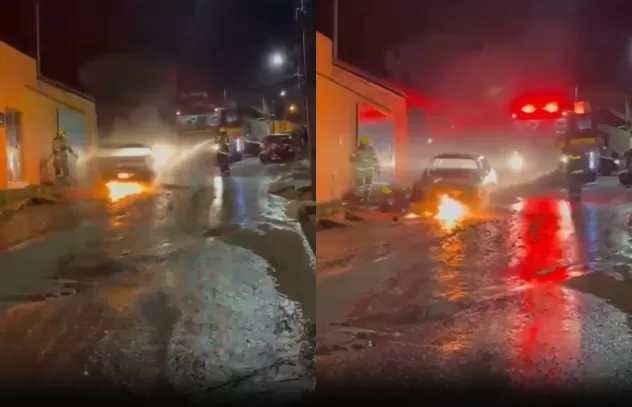 Um veículo foi completamente destruído por um incêndio na noite deste sábado, 30 de maio, no bairro Aparecida, em Capelinha