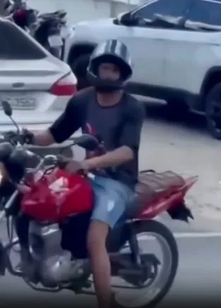 Motociclista é preso após manobras perigosas e intimidação no trânsito em Itamarandiba